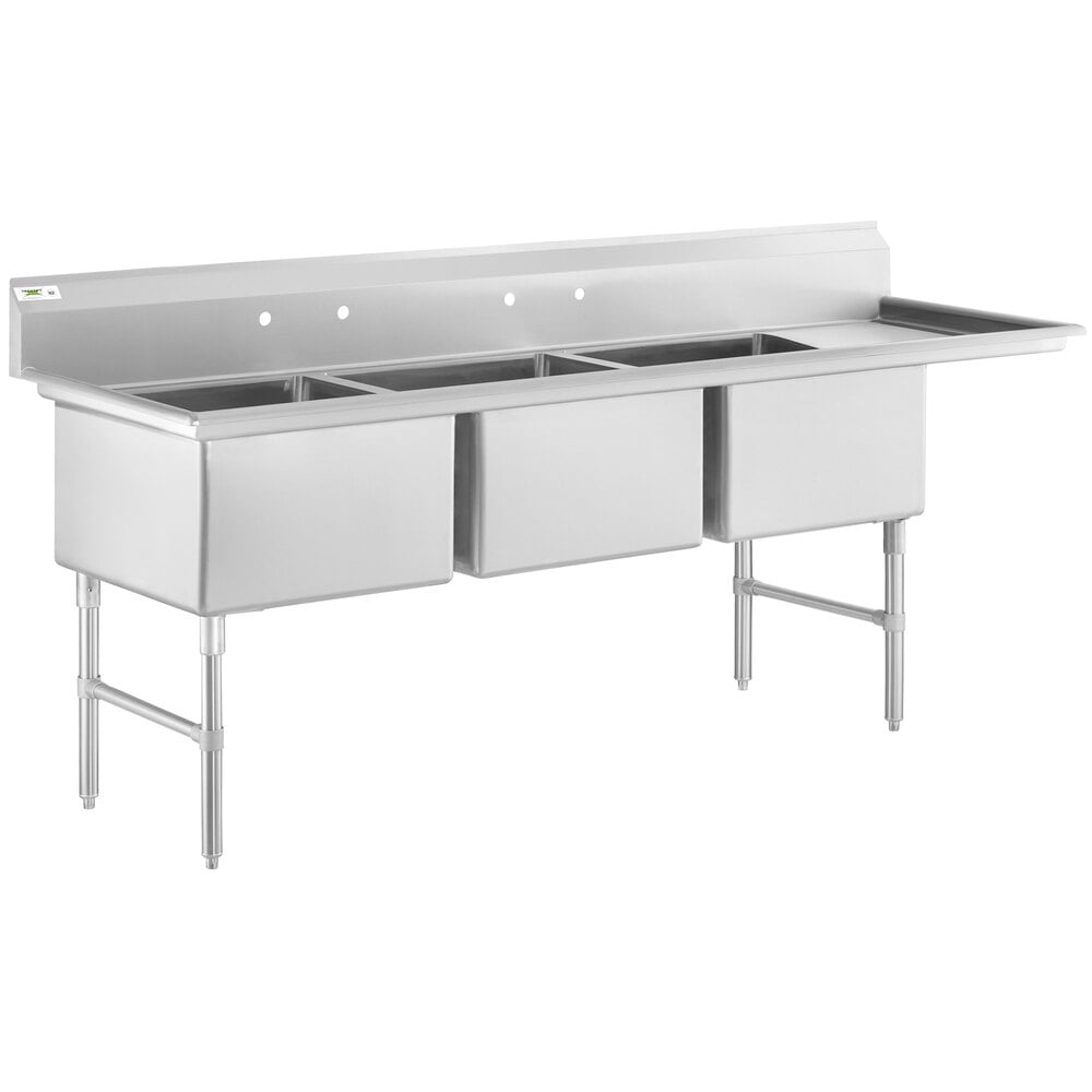 Regency 96 1/2" 16 Gauge Stainless Steel Three Compartment Commercial Sink with Stainless Steel Legs, Cross Bracing, and 1 Drainboard - 24" x 24" x 14" Bowls - Right Drainboard